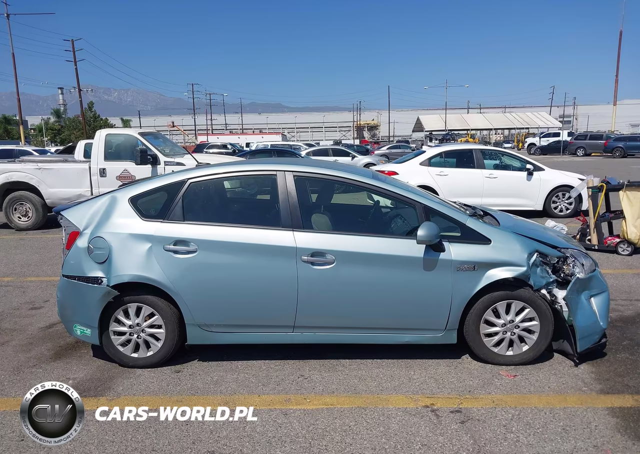 2014 Toyota Prius Plug-In VIN:JTDKN3DP0E3052432 - 13