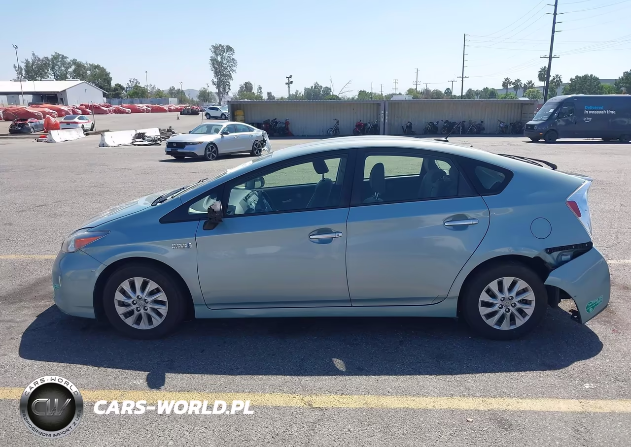 2014 Toyota Prius Plug-In VIN:JTDKN3DP0E3052432 - 14
