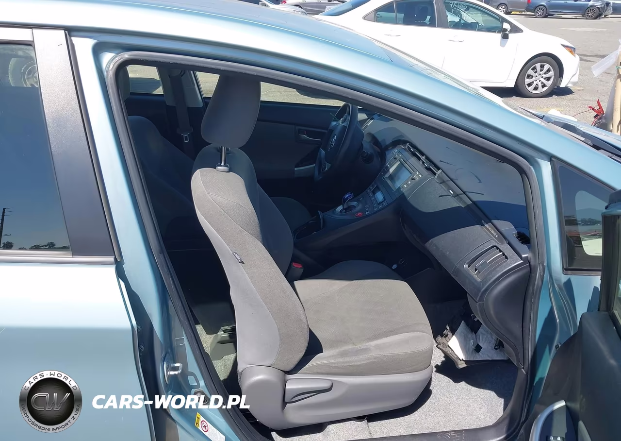 2014 Toyota Prius Plug-In VIN:JTDKN3DP0E3052432 - 5