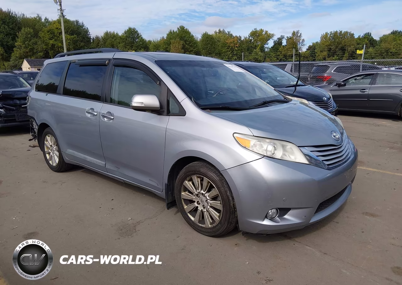 2014 Toyota Sienna Limited V6 7 Passenger