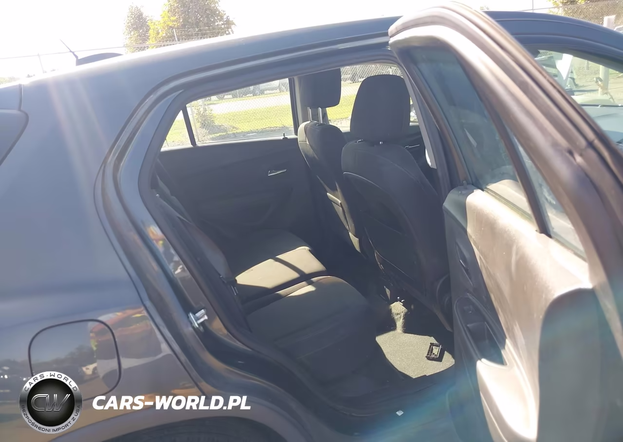 2019 Chevrolet Trax Ls VIN:3GNCJNSB4KL368023 - 8