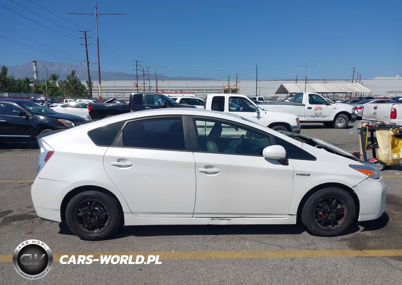 2012 Toyota Prius Two VIN:JTDKN3DU9C5489420 - 14