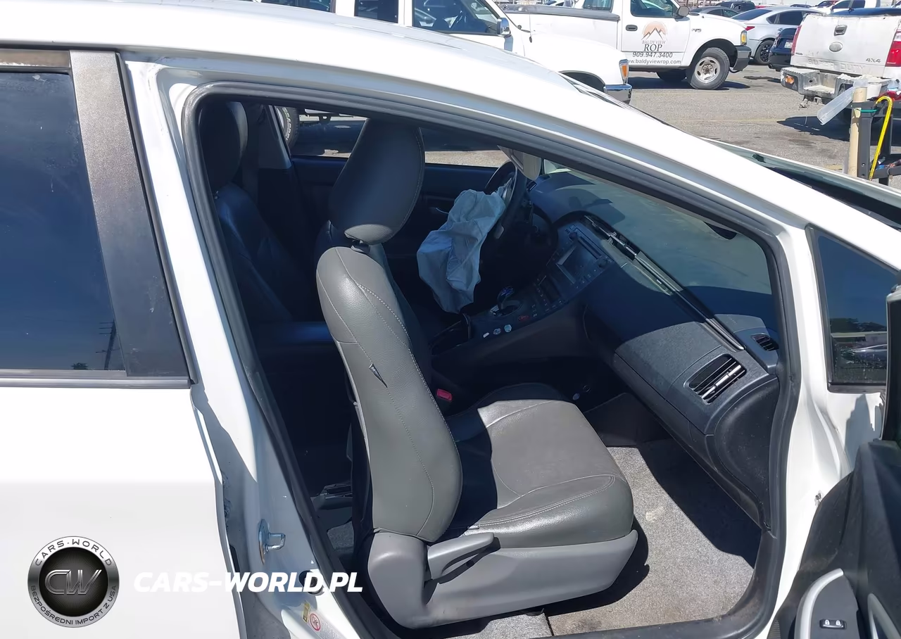 2012 Toyota Prius Two VIN:JTDKN3DU9C5489420 - 5