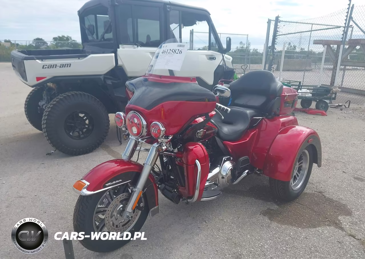 2012 Harley-Davidson Flhtcutg Tri Glide Ultra Classic VIN:1HD1MAM19CB853506 - 2