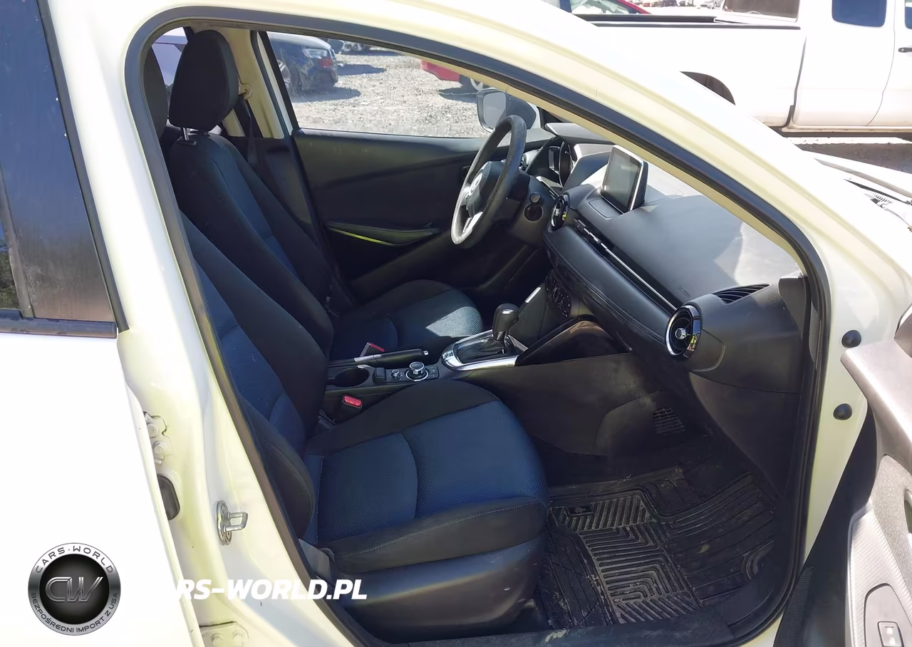 2017 Toyota Yaris Ia VIN:3MYDLBYVXHY167859 - 5