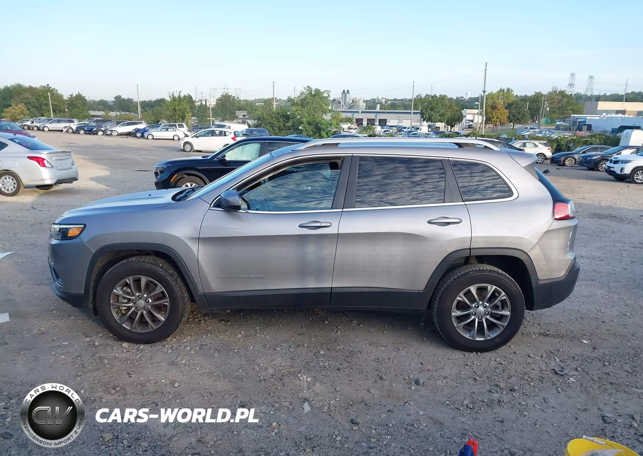 2021 Jeep Cherokee Latitude Plus 4X4 VIN:1C4PJMLB0MD109508 - 14