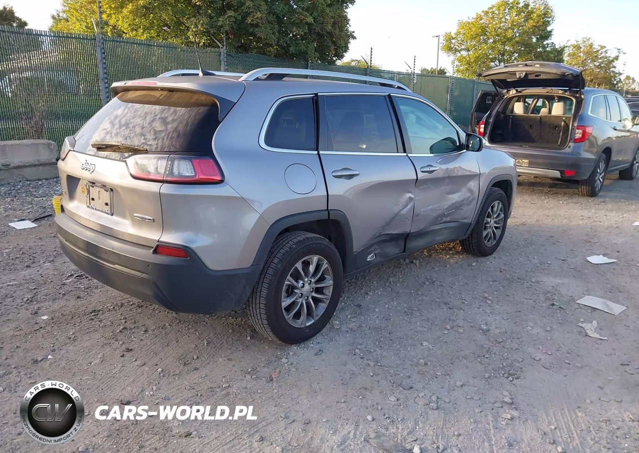 2021 Jeep Cherokee Latitude Plus 4X4 VIN:1C4PJMLB0MD109508 - 4