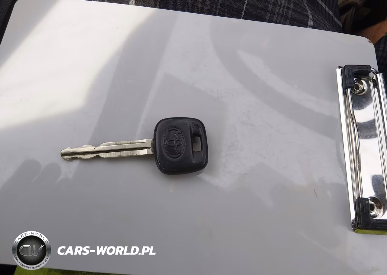 2010 Toyota Yaris VIN:JTDBT4K36A1367186 - 11