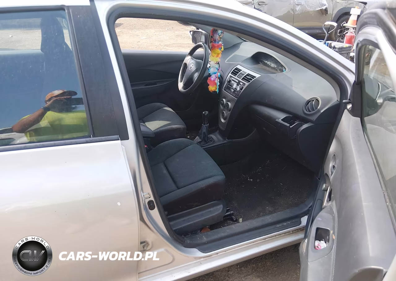 2010 Toyota Yaris VIN:JTDBT4K36A1367186 - 5