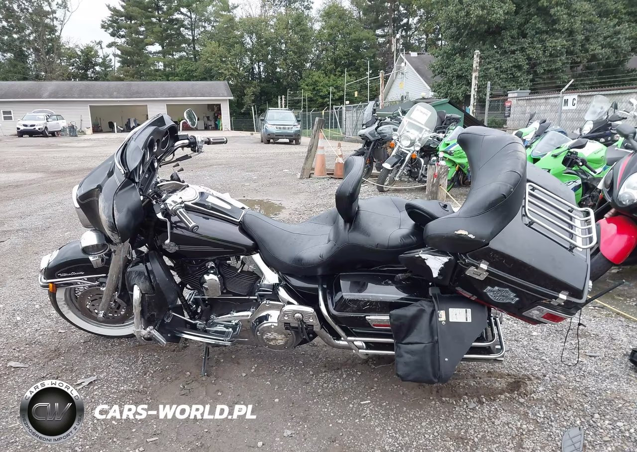 2007 Harley-Davidson Flhtcui VIN:1HD1FC41X7Y715692 - 13