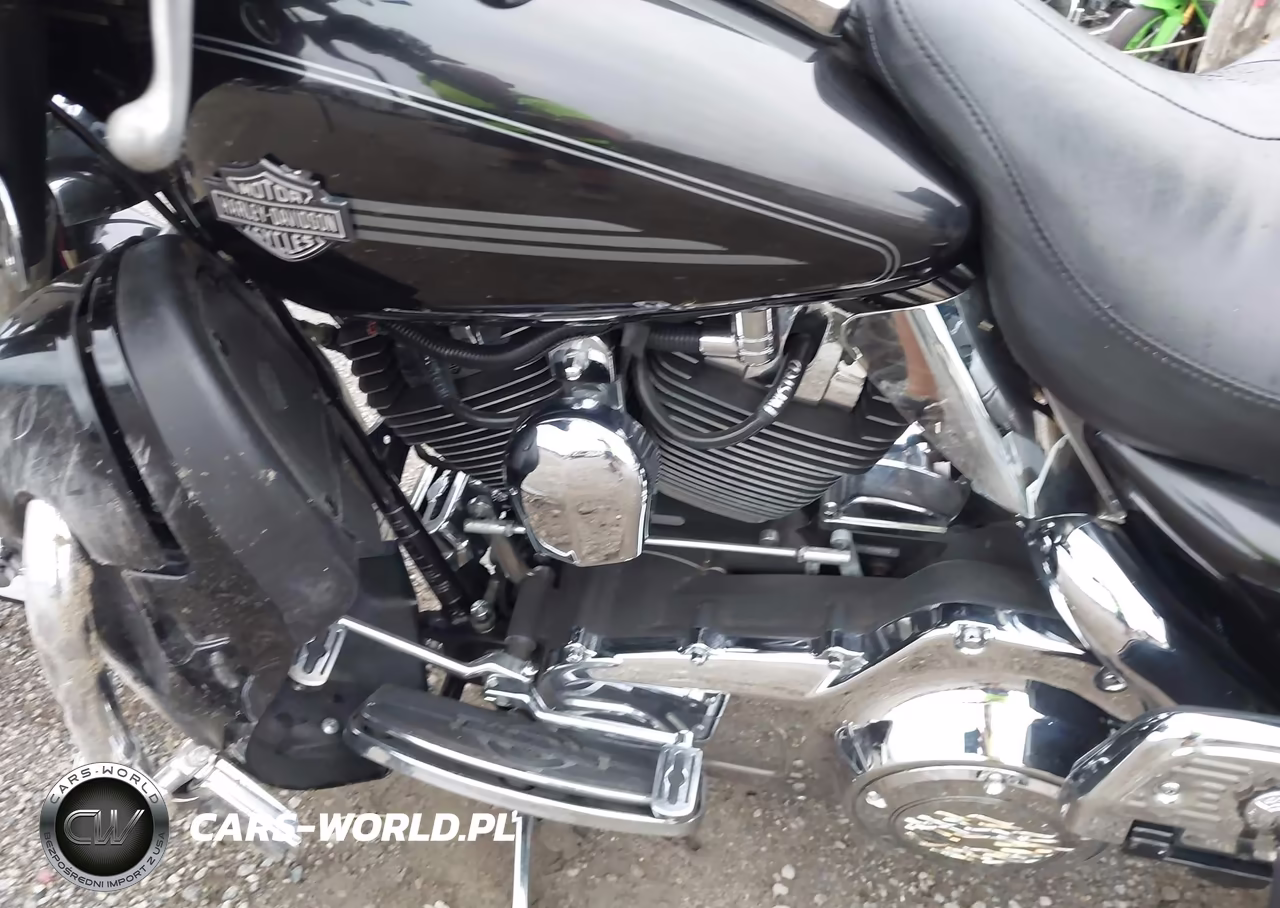 2007 Harley-Davidson Flhtcui VIN:1HD1FC41X7Y715692 - 9