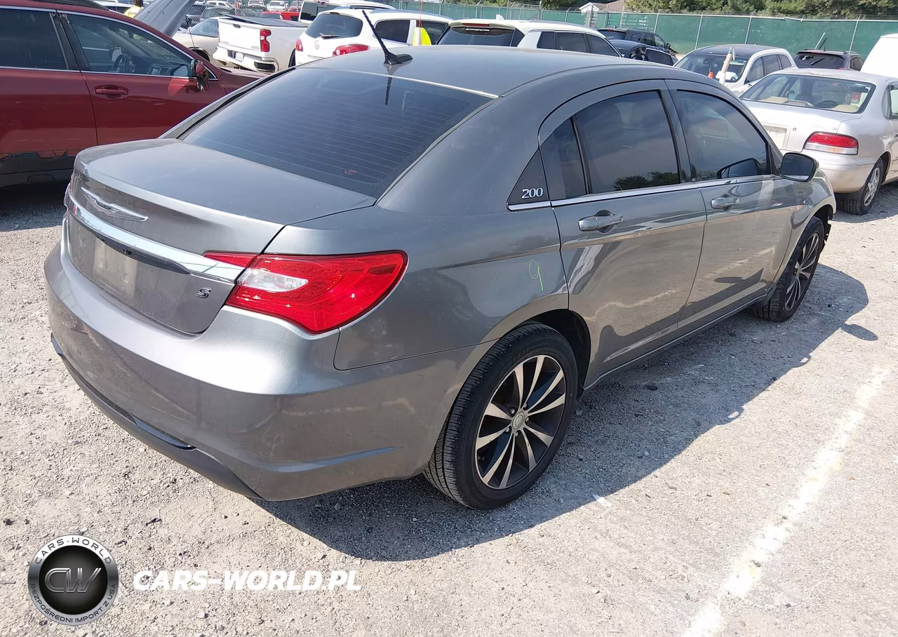 2012 Chrysler 200 S VIN:1C3CCBHG4CN162372 - 4