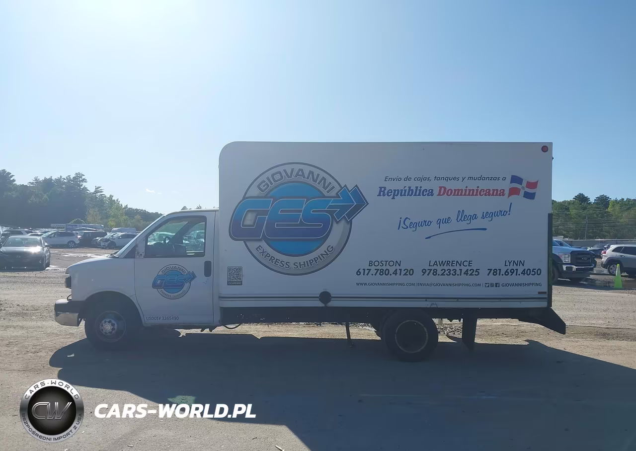 2006 Chevrolet Express Cutaway Work Van VIN:1GBJG31U761275570 - 14