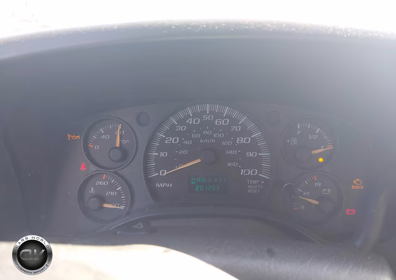 2006 Chevrolet Express Cutaway Work Van VIN:1GBJG31U761275570 - 5
