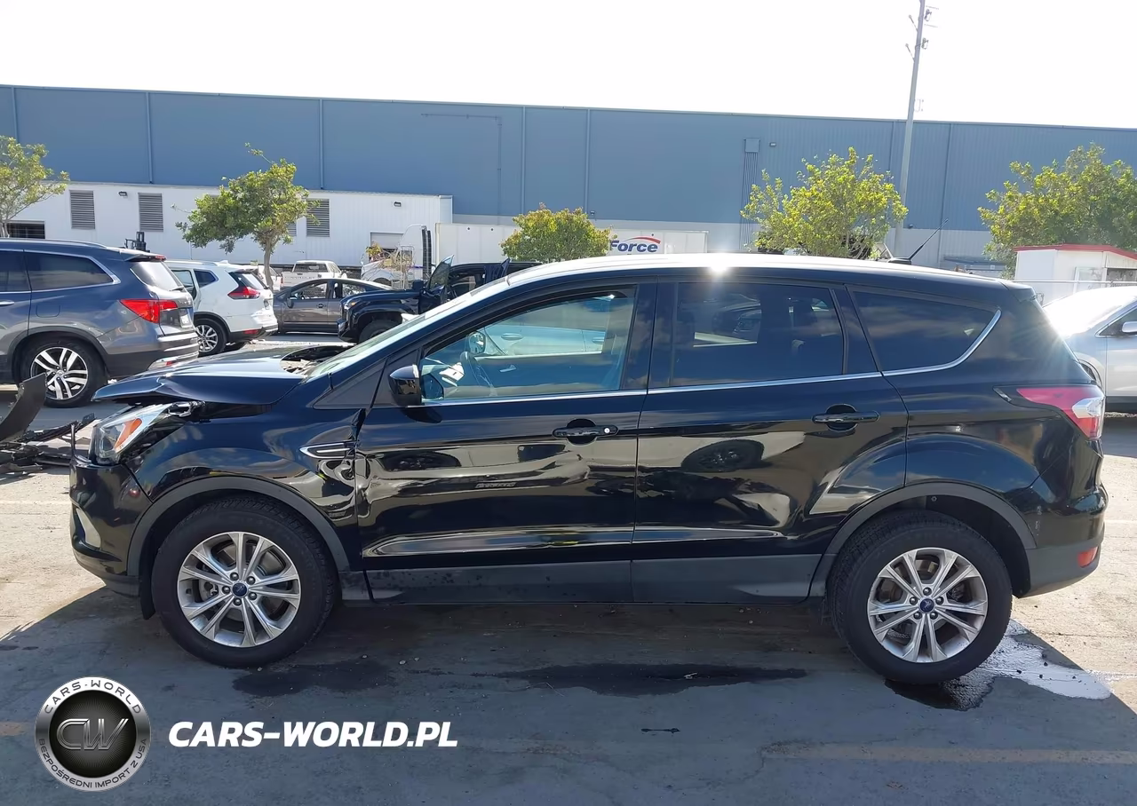 2017 Ford Escape Se VIN:1FMCU0G92HUC96810 - 14