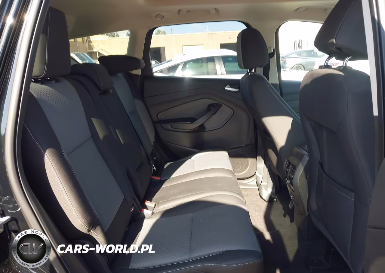 2017 Ford Escape Se VIN:1FMCU0G92HUC96810 - 8