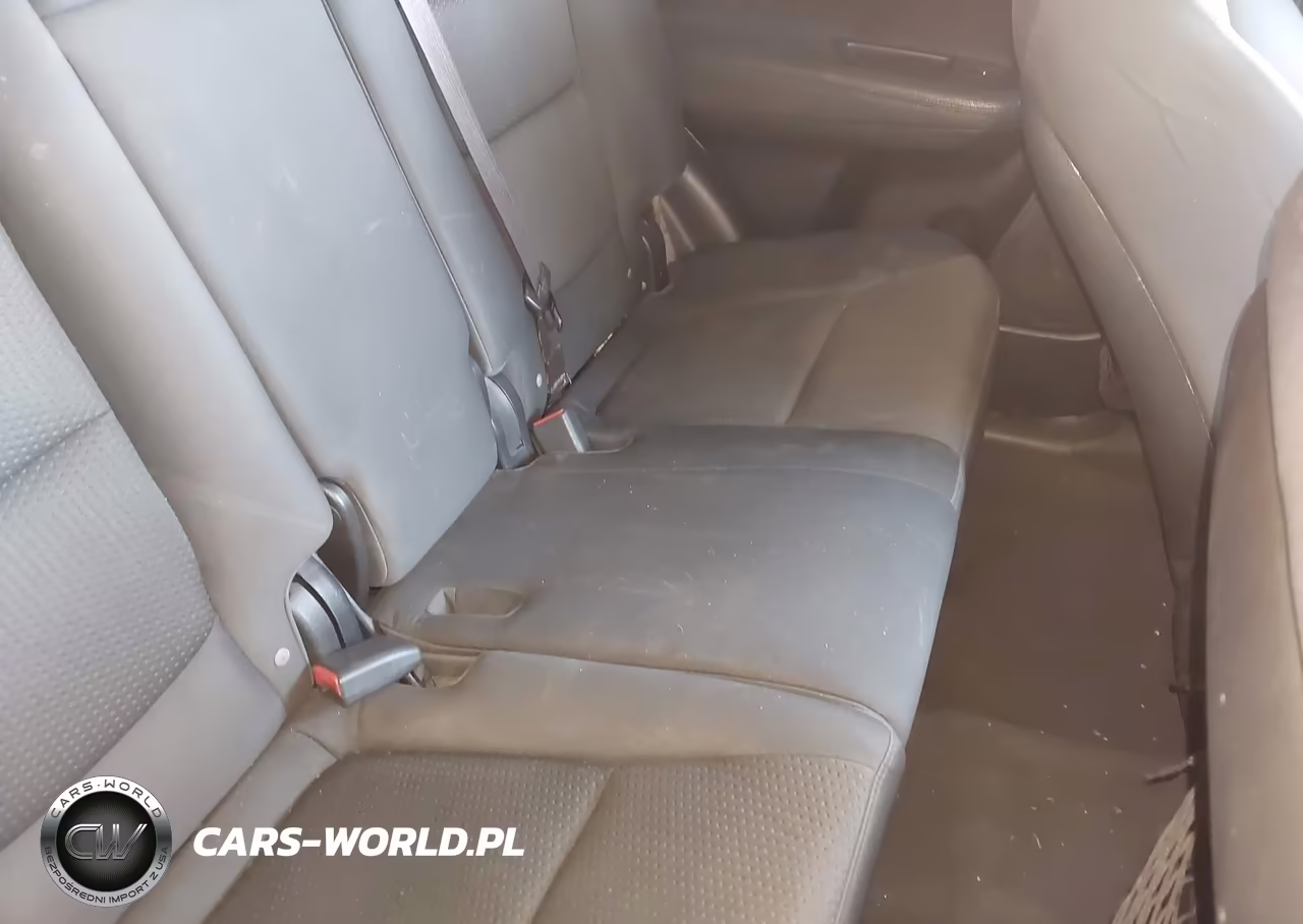 2011 Kia Sorento Lx V6 VIN:5XYKT4A25BG102141 - 8