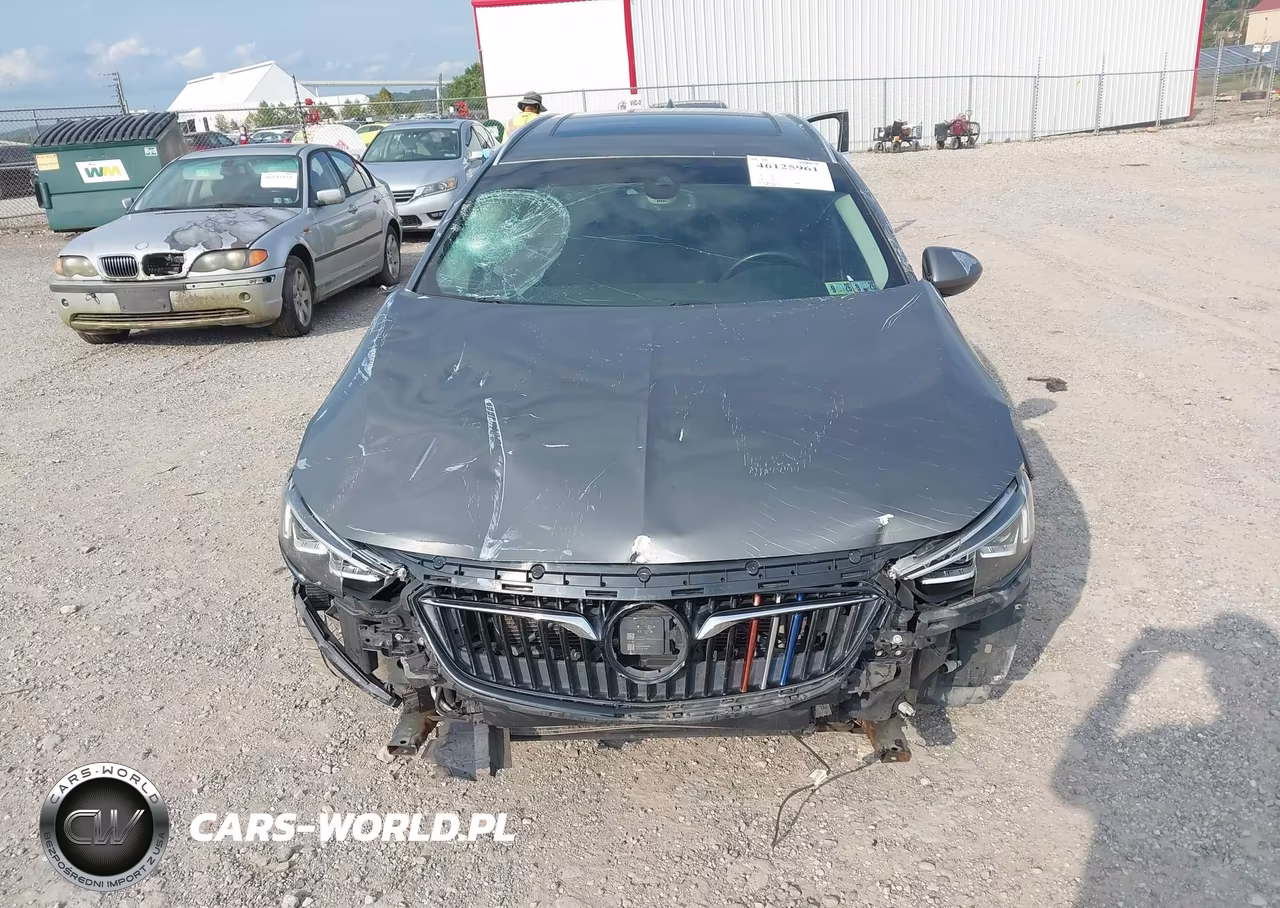 2018 Buick Regal Tourx Essence VIN:W04GV8SX0J1087512 - 13