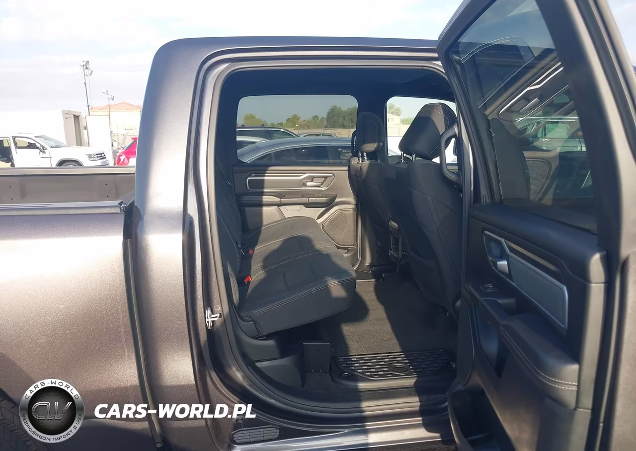 2021 Ram 1500 Big Horn 4X4 5'7 Box VIN:1C6SRFFT5MN548188 - 8