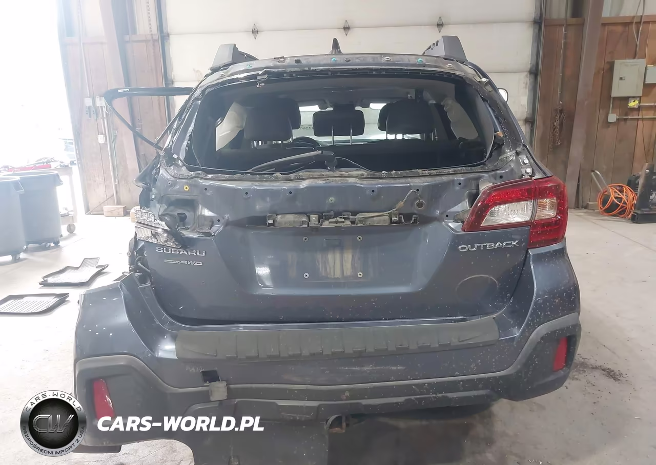 2018 Subaru Outback 2.5I Premium VIN:4S4BSAHC6J3276475 - 17