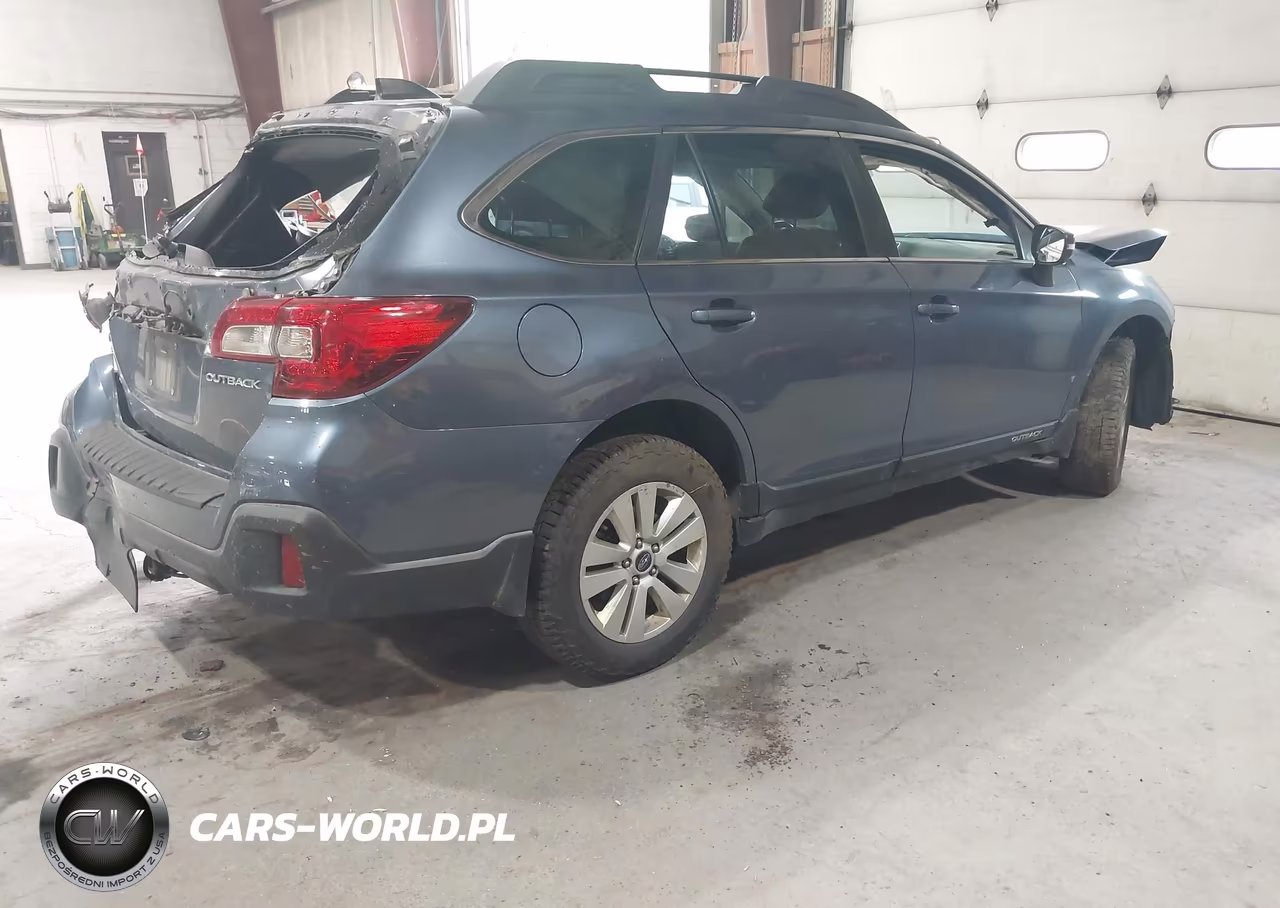 2018 Subaru Outback 2.5I Premium VIN:4S4BSAHC6J3276475 - 4