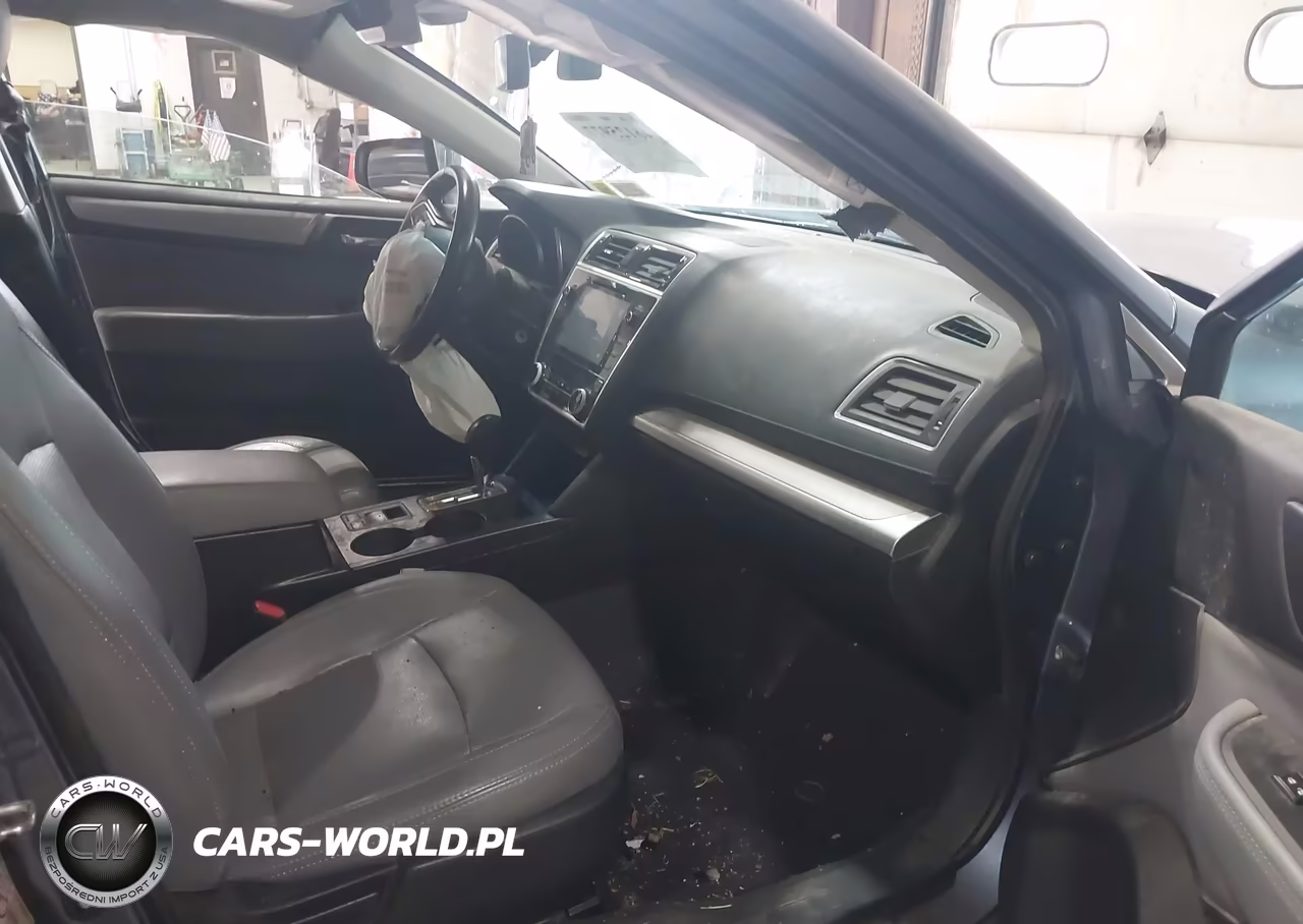 2018 Subaru Outback 2.5I Premium VIN:4S4BSAHC6J3276475 - 5