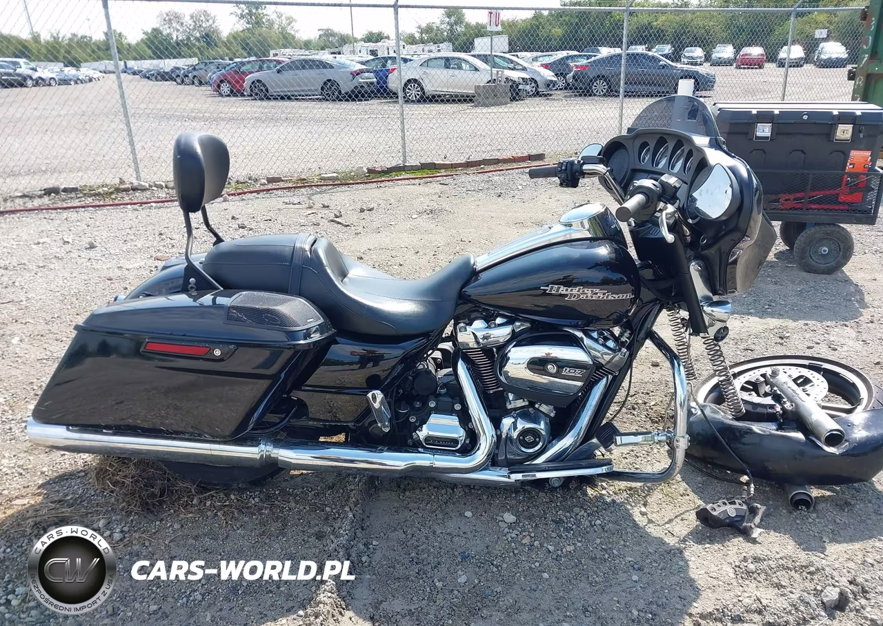 2018 Harley-Davidson Flhx Street Glide VIN:1HD1KBC12JB673178 - 12