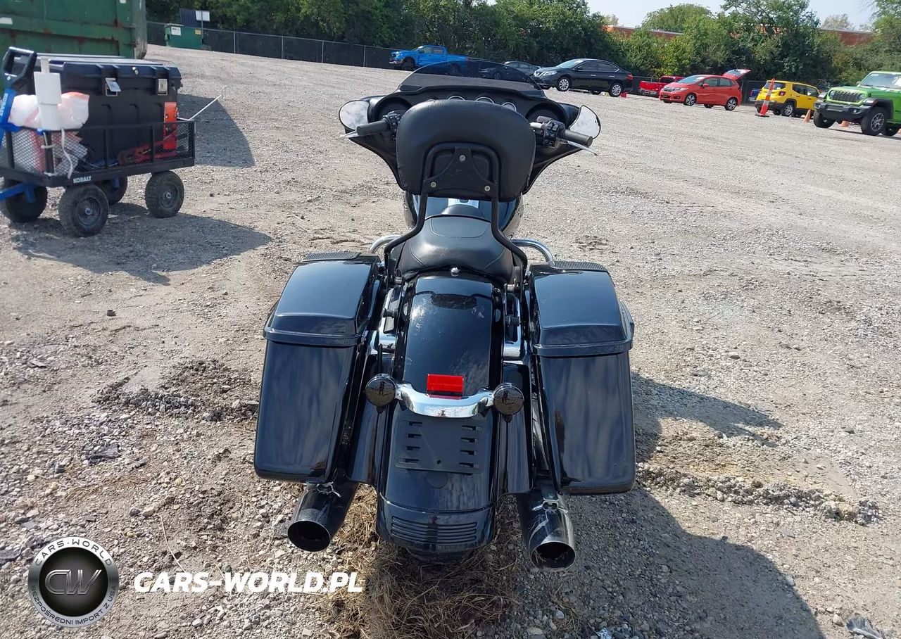 2018 Harley-Davidson Flhx Street Glide VIN:1HD1KBC12JB673178 - 6
