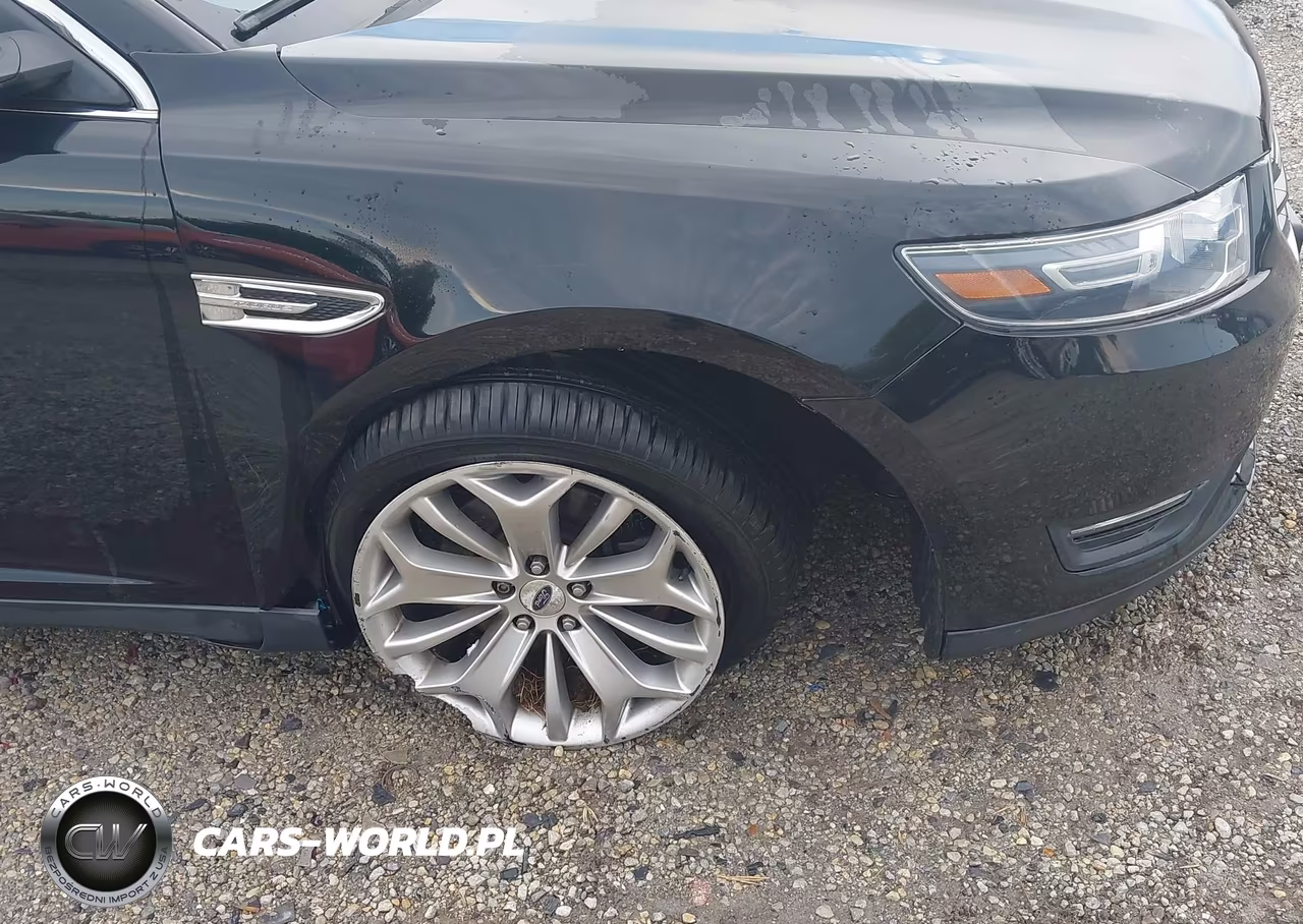 2017 Ford Taurus Limited VIN:1FAHP2F85HG114916 - 6