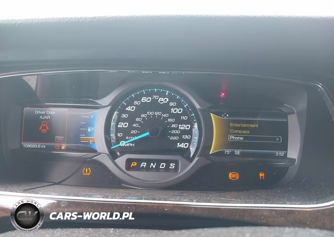 2017 Ford Taurus Limited VIN:1FAHP2F85HG114916 - 7