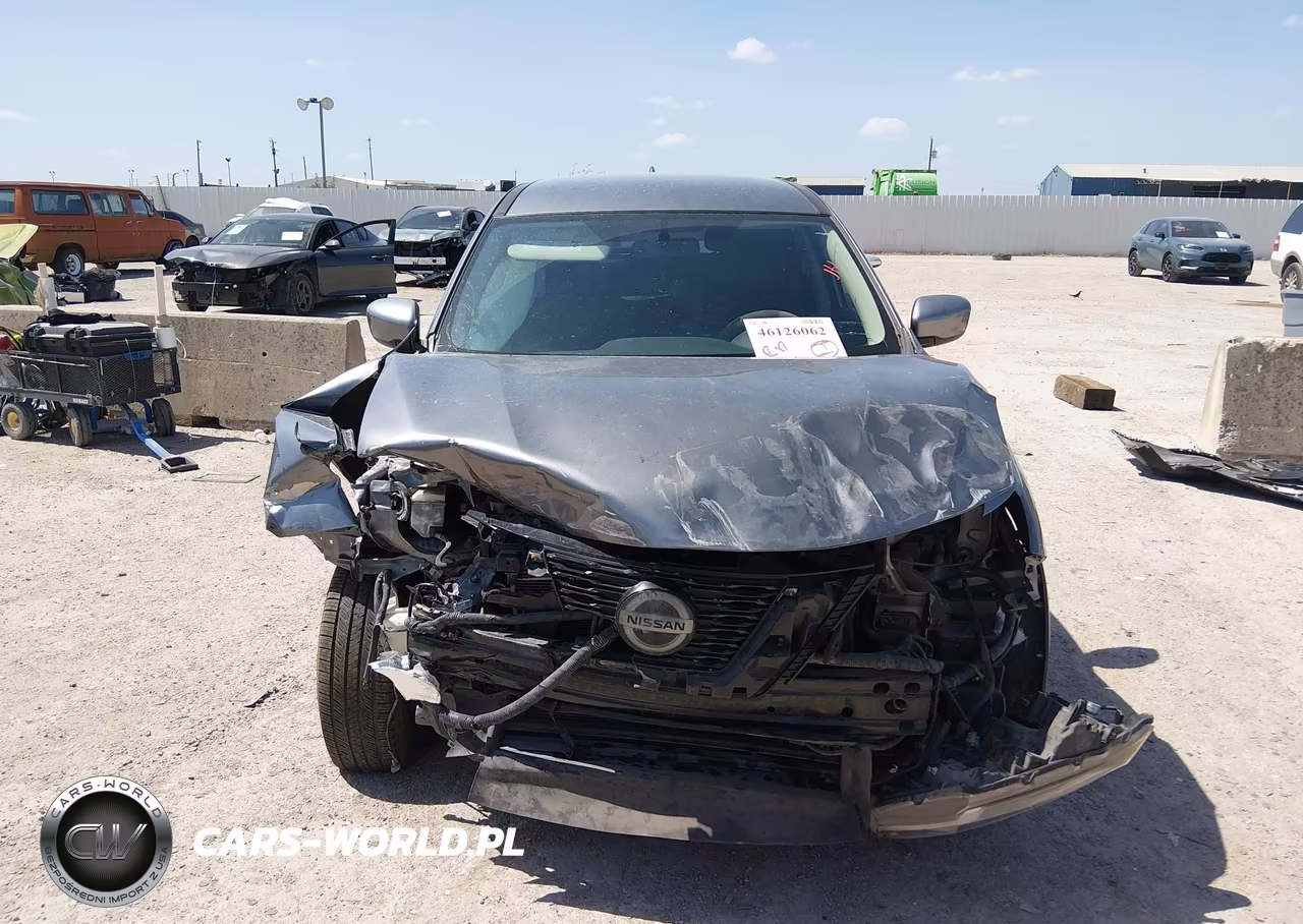 2018 Nissan Rogue S VIN:KNMAT2MTXJP561889 - 13
