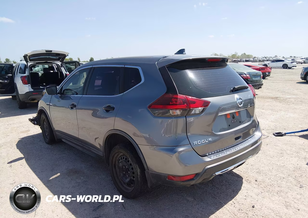2018 Nissan Rogue S VIN:KNMAT2MTXJP561889 - 3