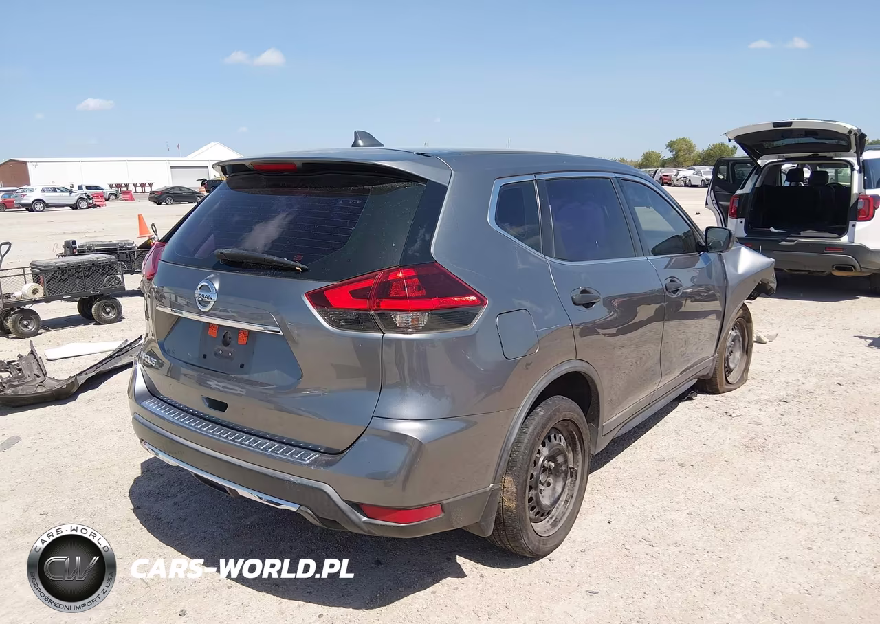 2018 Nissan Rogue S VIN:KNMAT2MTXJP561889 - 4