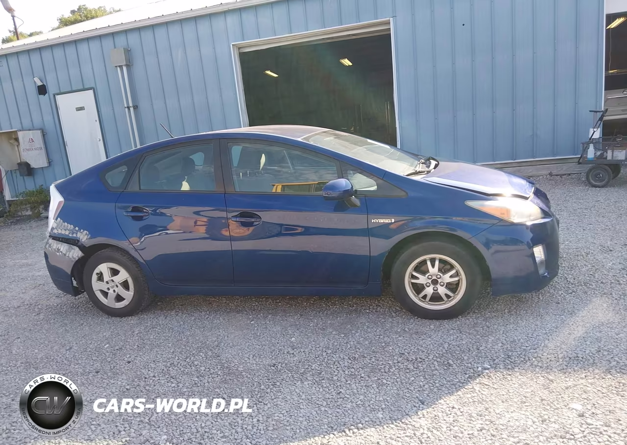 2011 Toyota Prius Two VIN:JTDKN3DU2B1436466 - 13