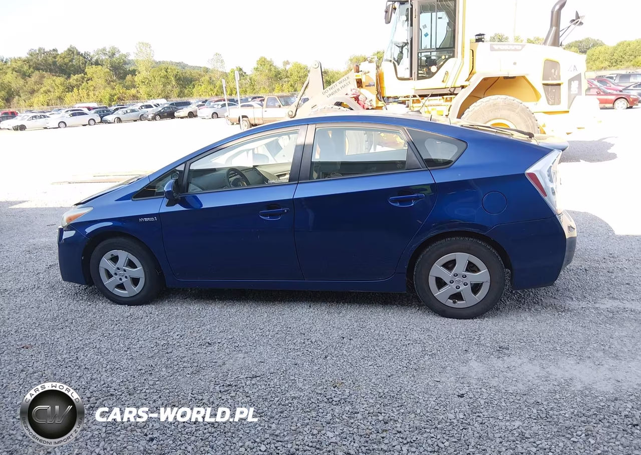 2011 Toyota Prius Two VIN:JTDKN3DU2B1436466 - 14