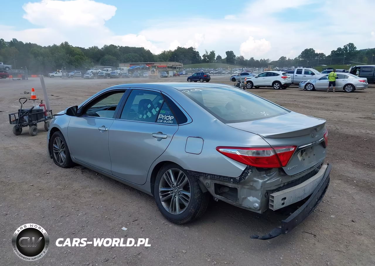 2017 Toyota Camry Se VIN:4T1BF1FK6HU427107 - 3