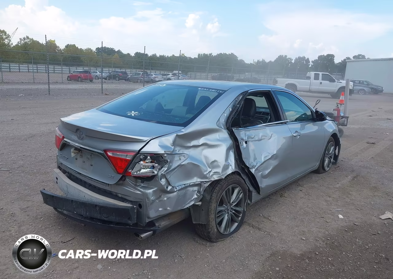 2017 Toyota Camry Se VIN:4T1BF1FK6HU427107 - 4