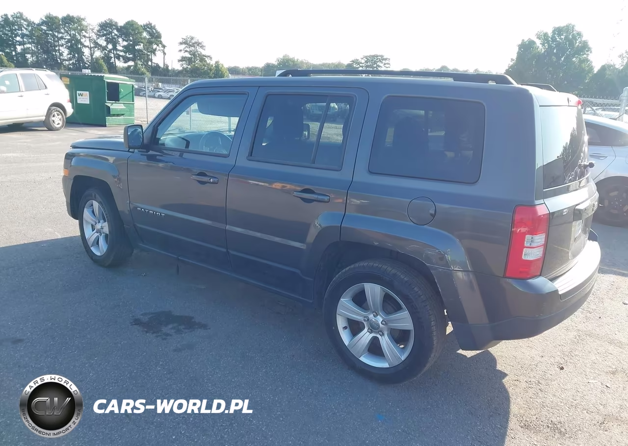 2014 Jeep Patriot Latitude VIN:1C4NJPFB4ED849925 - 3