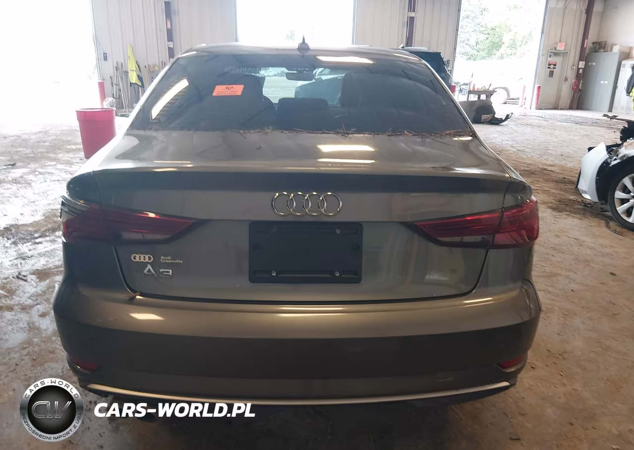 2018 Audi A3 Premium VIN:WAUAUGFF2J1029327 - 16