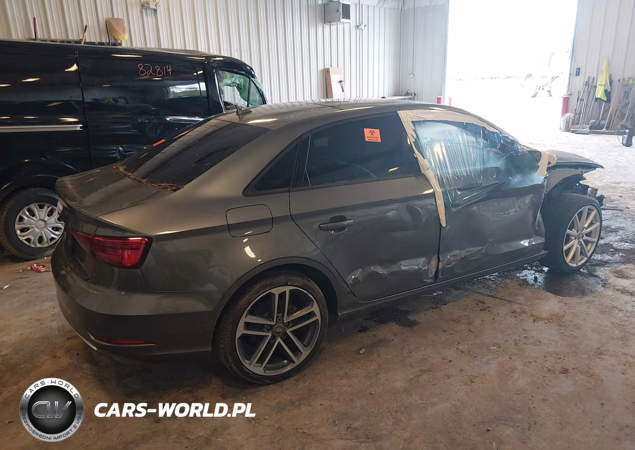 2018 Audi A3 Premium VIN:WAUAUGFF2J1029327 - 4