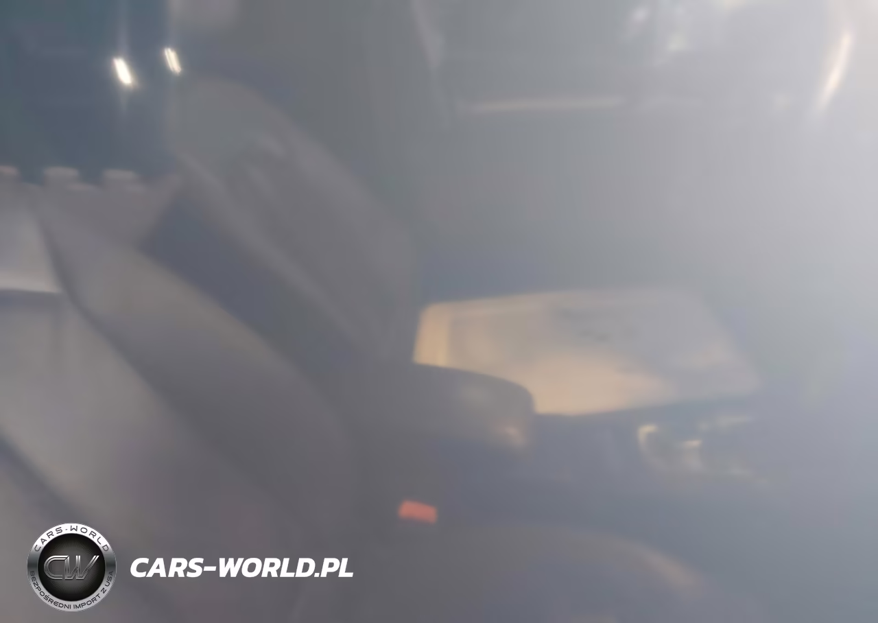 2018 Audi A3 Premium VIN:WAUAUGFF2J1029327 - 5