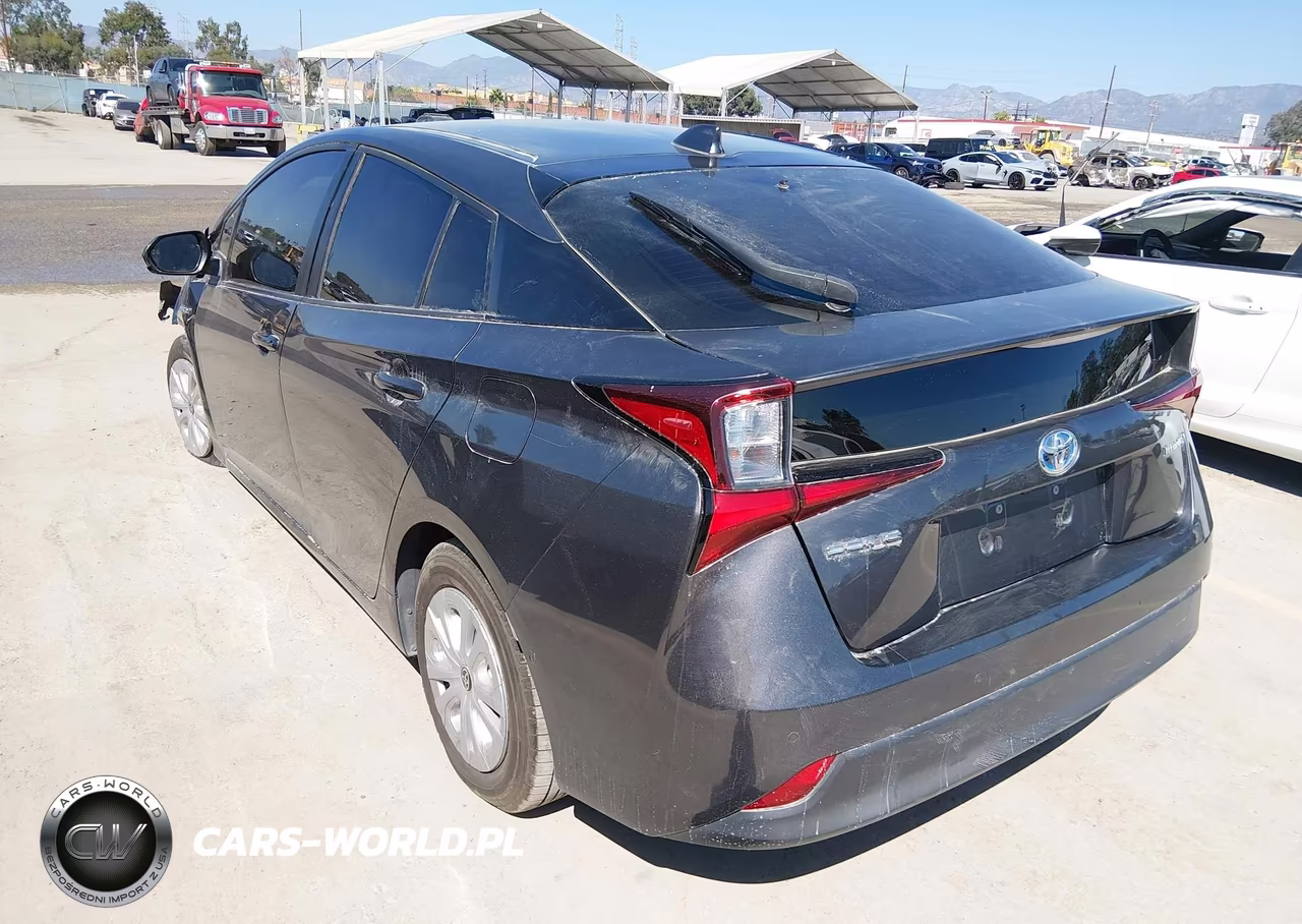 2021 Toyota Prius Le VIN:JTDKAMFUXM3133795 - 3