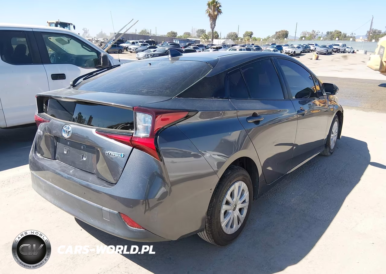 2021 Toyota Prius Le VIN:JTDKAMFUXM3133795 - 4