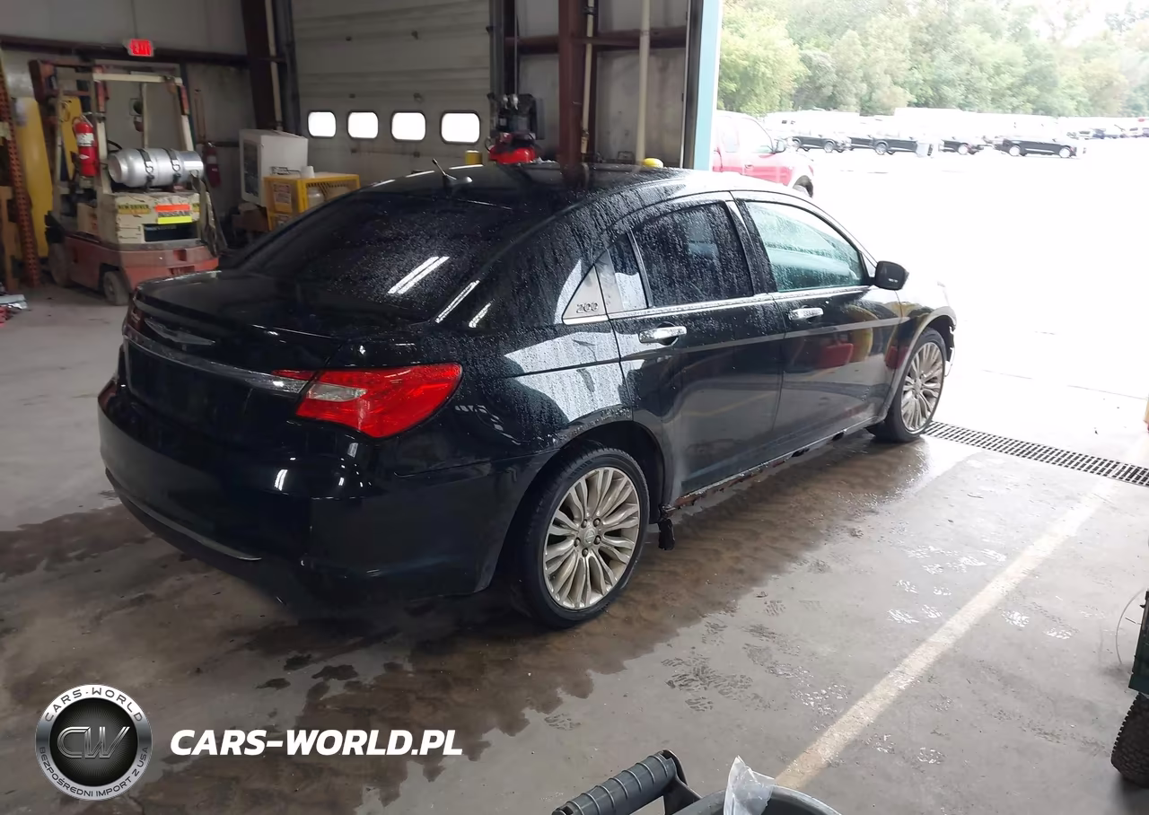 2012 Chrysler 200 Limited VIN:1C3CCBCG2CN245371 - 4