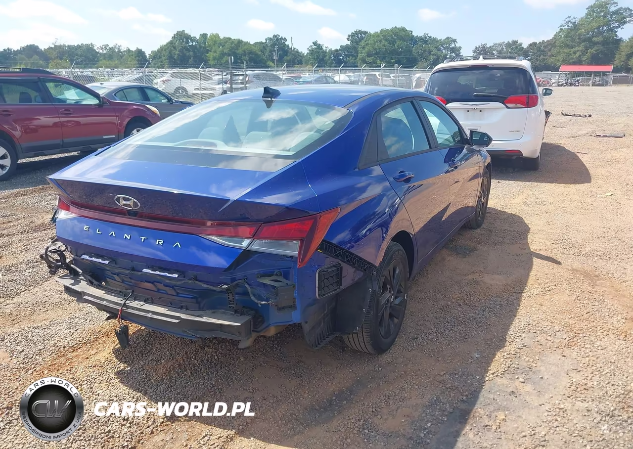 2023 Hyundai Elantra Sel VIN:KMHLM4AG2PU537679 - 4