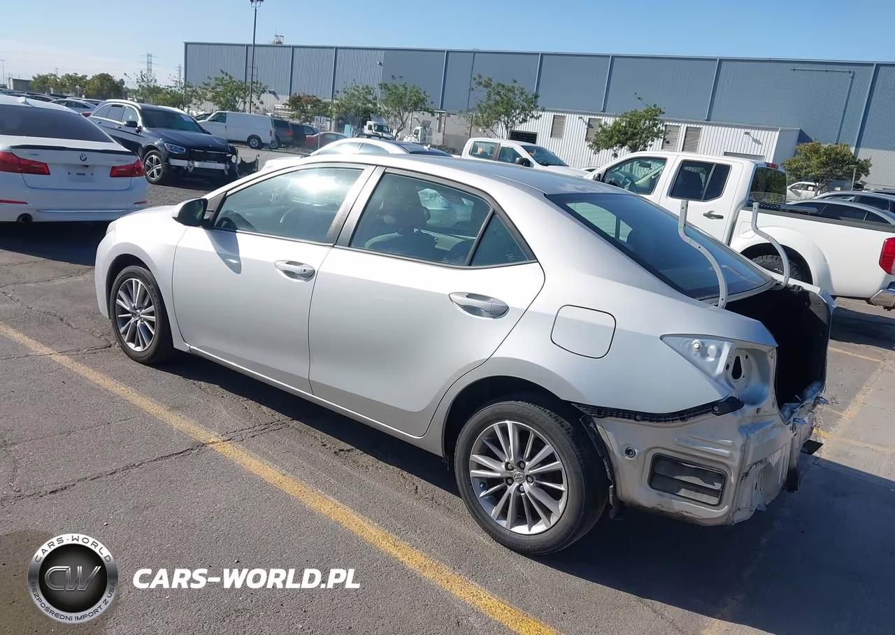 2014 Toyota Corolla Le Plus VIN:5YFBURHE4EP010108 - 3