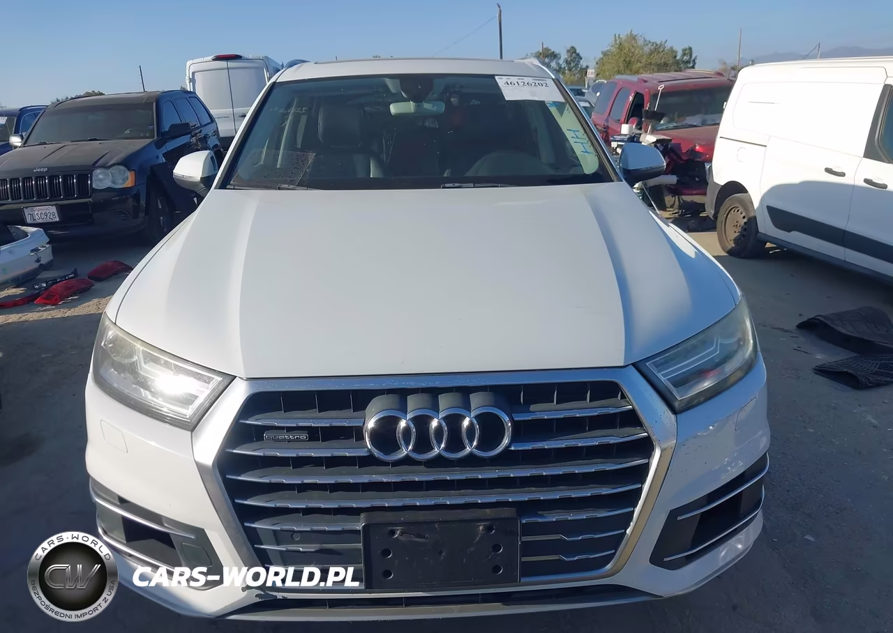2017 Audi Q7 3.0T Premium VIN:WA1LAAF73HD000593 - 13