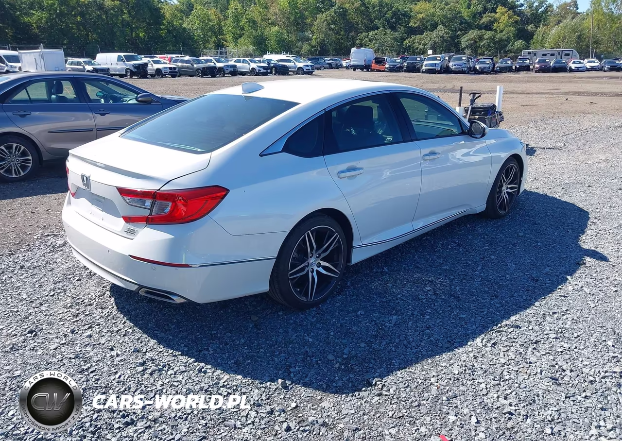 2022 Honda Accord Touring VIN:1HGCV2F90NA011261 - 4