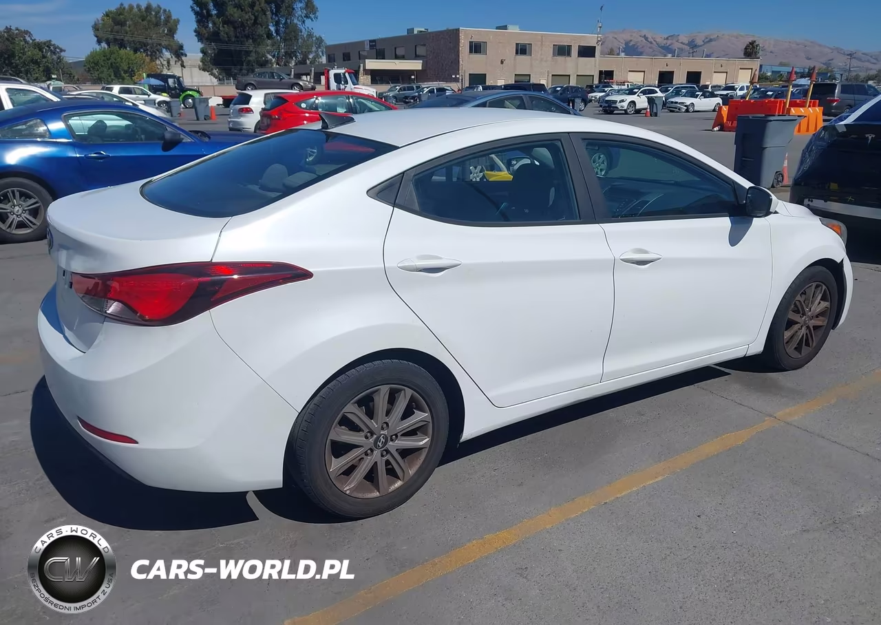 2016 Hyundai Elantra Se VIN:5NPDH4AE3GH750694 - 4