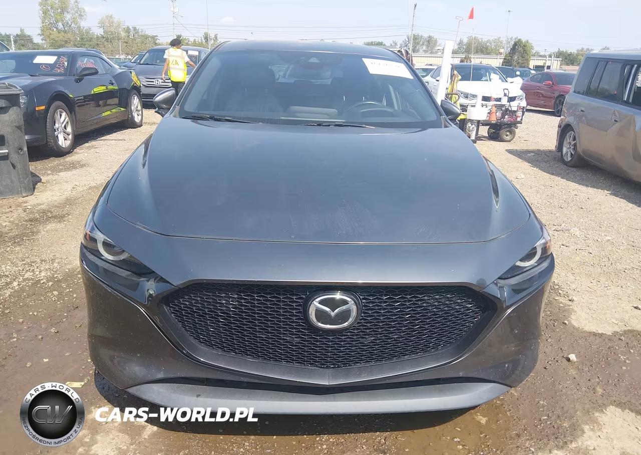 2021 Mazda Mazda3 Premium VIN:JM1BPAML3M1302963 - 13